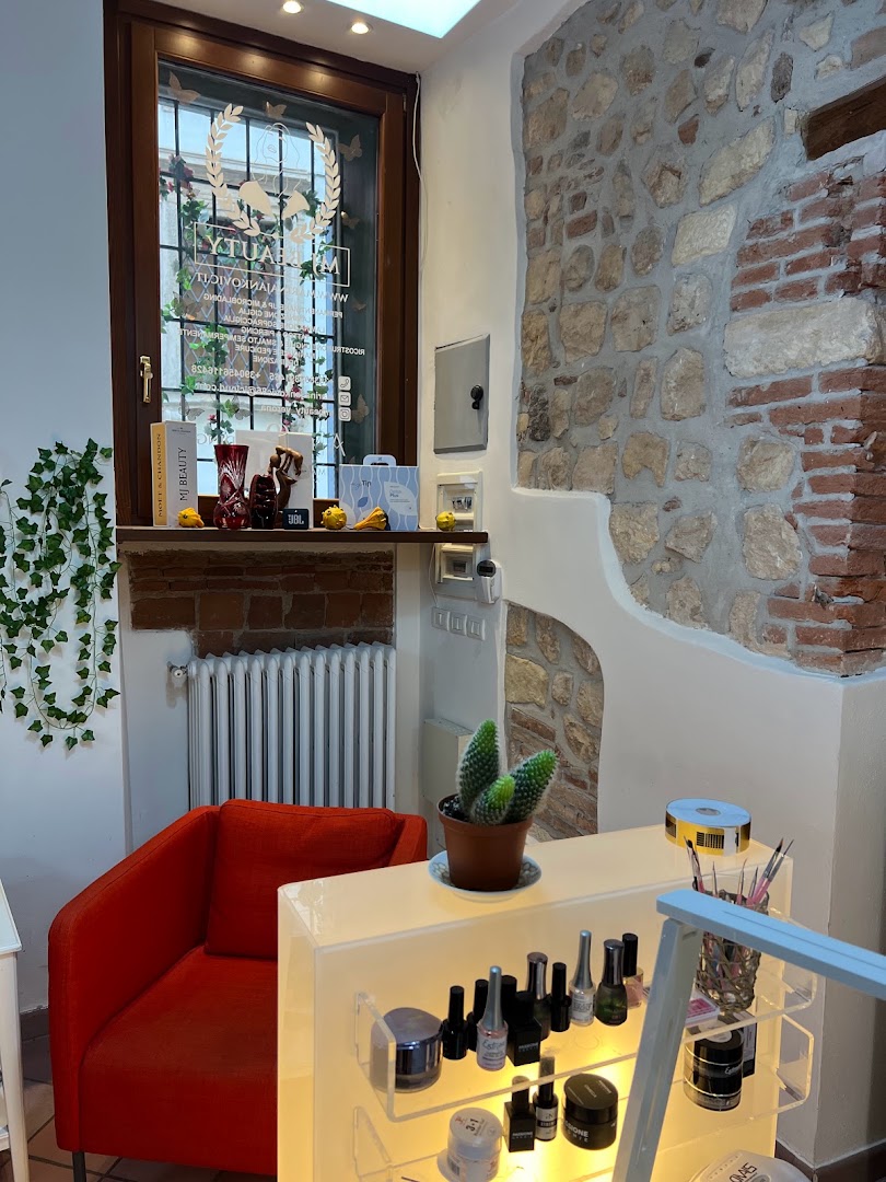 Mj Beauty di Marina Jankovic · Foto 9